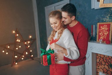 sevgi dolu çift Noel ağacı süsleme