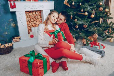 sevgi dolu çift Noel ağacı süsleme