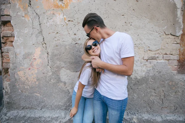 Love story outdoors — Stock Photo, Image