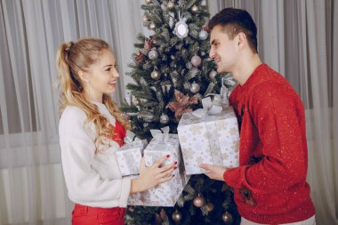 sevgi dolu çift Noel ağacı süsleme