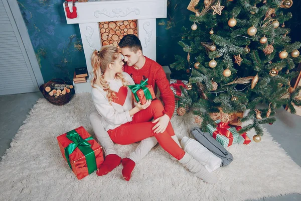 sevgi dolu çift Noel ağacı süsleme