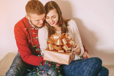 sevgi dolu çift Noel ağacı süsleme