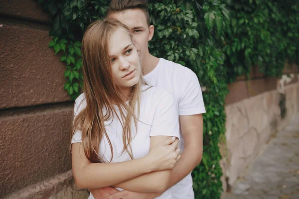 Love story outdoors — Stock Photo, Image