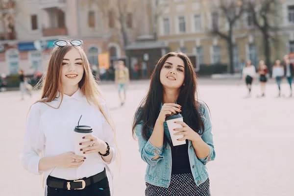 Two girls outdor — Stock Photo, Image