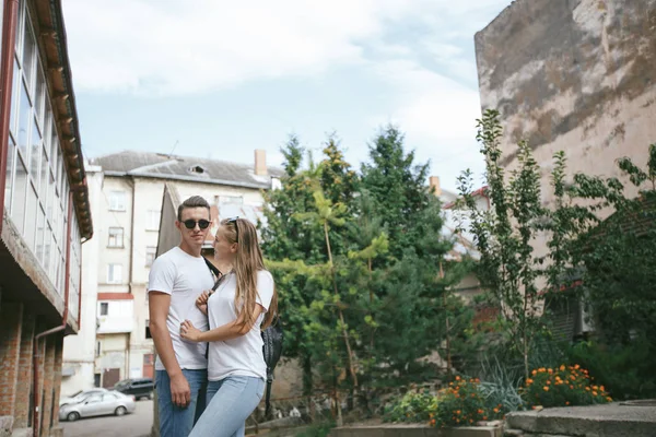 História de amor ao ar livre — Fotografia de Stock