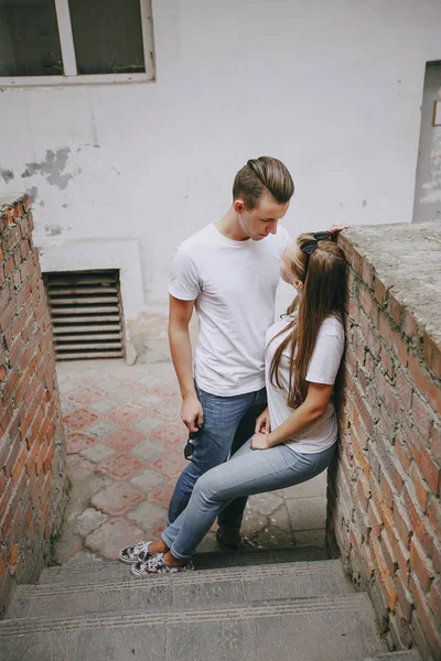 História de amor ao ar livre — Fotografia de Stock