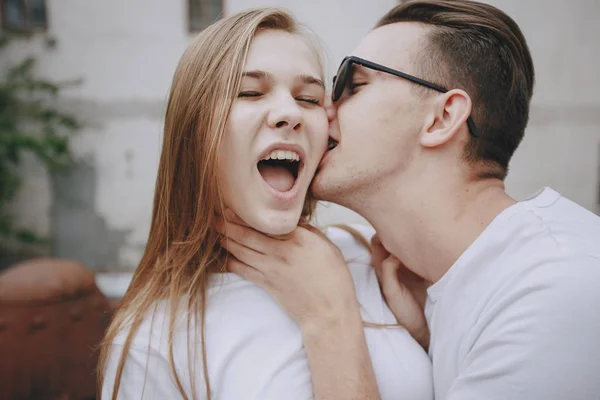 Love story outdoors — Stock Photo, Image