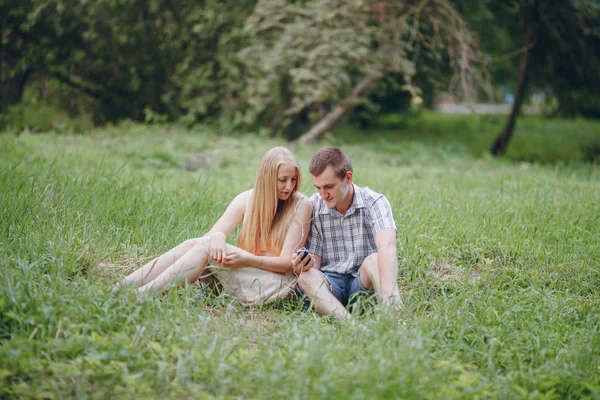 Verliefd stel — Stockfoto