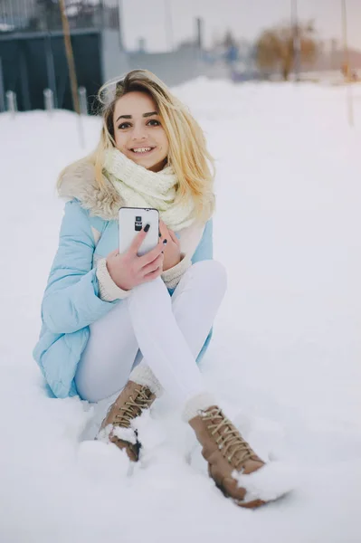 Beautiful girl on winter walk — Stock Photo, Image