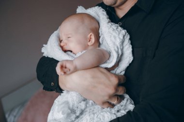 Bebek ile genç aile