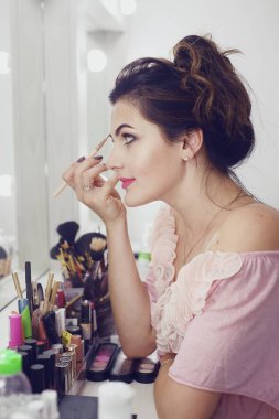 kız makyaj