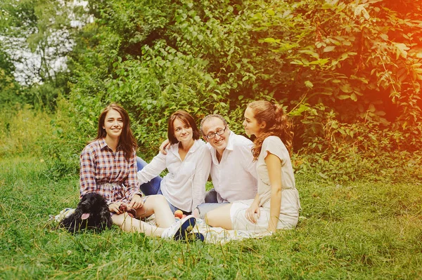 Familia feliz HD —  Fotos de Stock