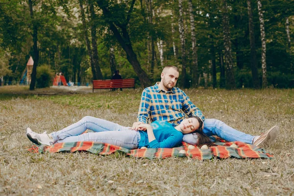 Love story outdoors — Stock Photo, Image