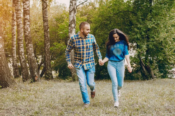 Love story outdoors — Stock Photo, Image