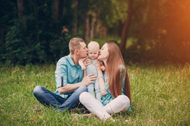 Aile bir yürüyüş