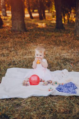 Güzel küçük kız.