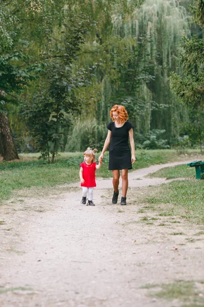 Mutter und Tochter — Stockfoto