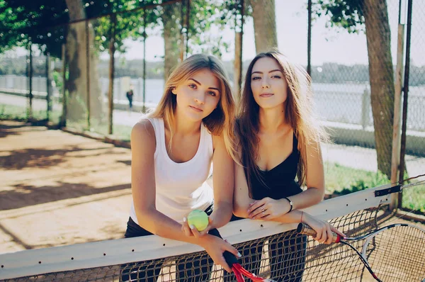 Dos chicas atletas — Foto de Stock