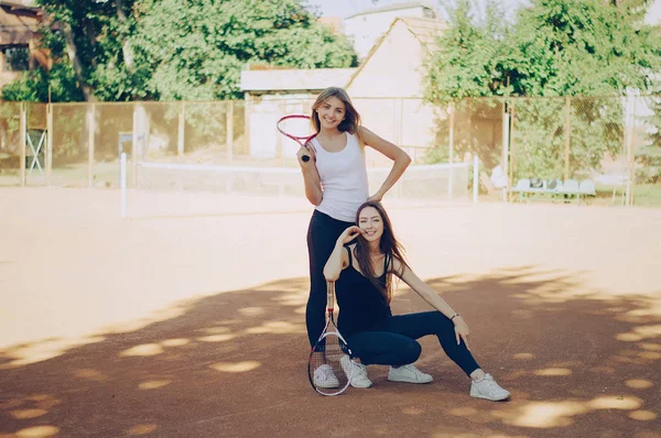 Duas meninas atletas — Fotografia de Stock