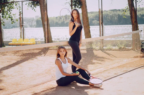 Duas meninas atletas — Fotografia de Stock