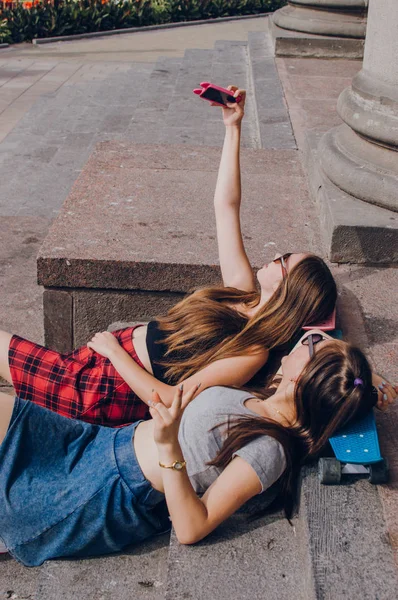 Fille avec des patins — Photo