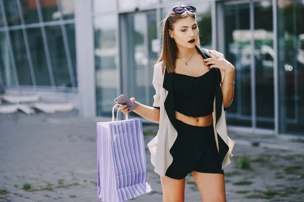 Chica de compras — Foto de Stock