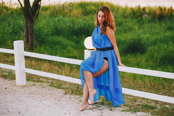 Chicas en la naturaleza — Foto de Stock