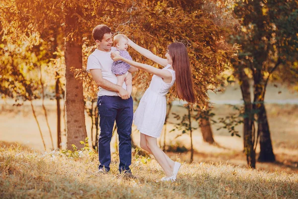 Family in park — Stock Photo, Image