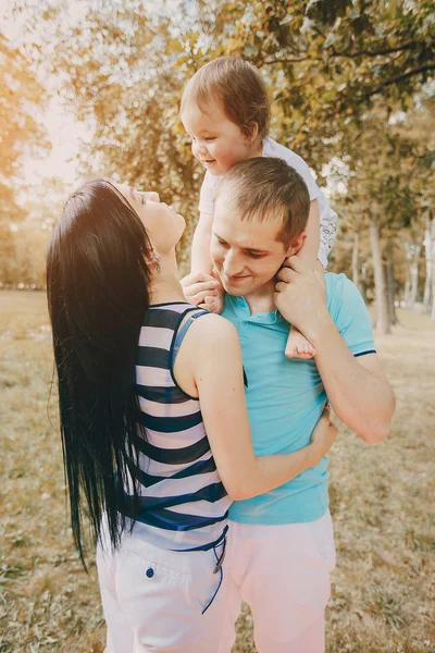 Família feliz HD — Fotografia de Stock