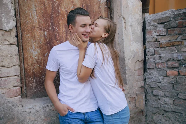 História de amor ao ar livre — Fotografia de Stock