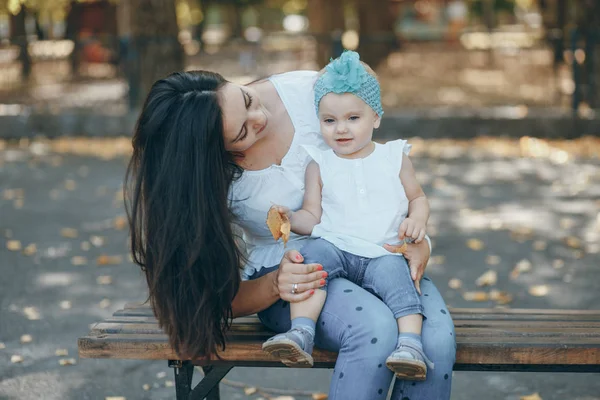 Mamma med dotter — Stockfoto