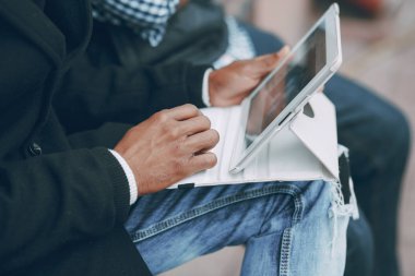 Şehirdeki erkeklerin