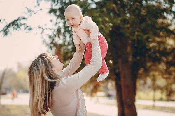 Aile bir yürüyüş