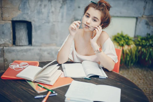 Female student studying — Stock Photo, Image