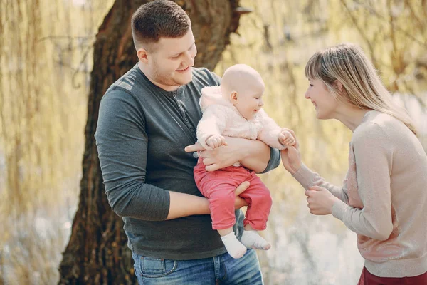 Aile bir yürüyüş