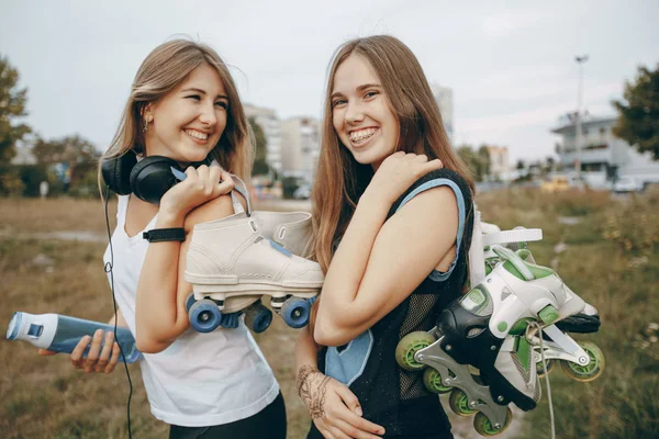 Silindirler ile kız