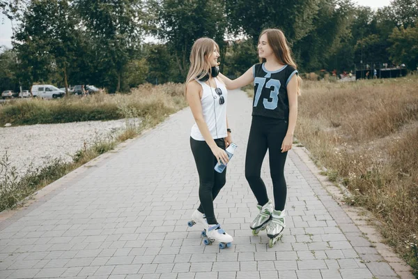 Silindirler ile kız