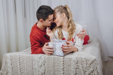 sevgi dolu çift Noel ağacı süsleme