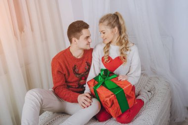 sevgi dolu çift Noel ağacı süsleme