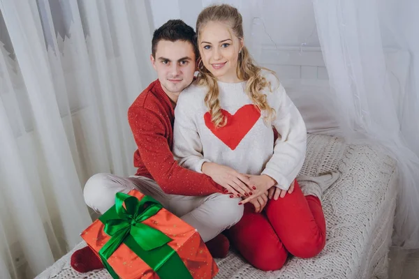 sevgi dolu çift Noel ağacı süsleme