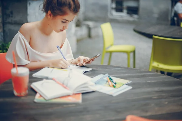 Female student studying — Stock Photo, Image
