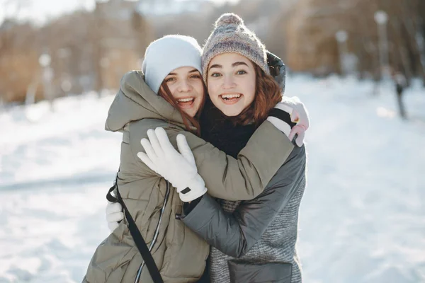 Duas meninas bonitas — Fotografia de Stock