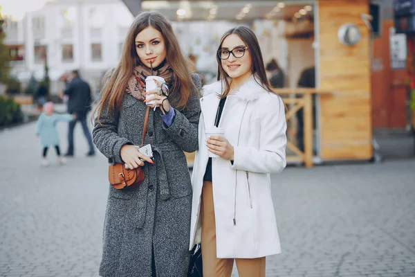 Iki güzel kız — Stok fotoğraf