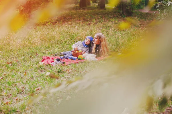 Moeder en zoon — Stockfoto