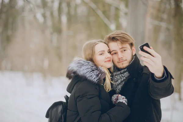 冬のカップル — ストック写真