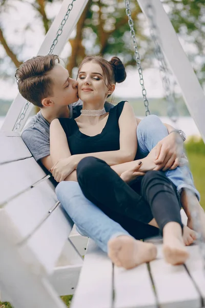 Birbirine aşık çift