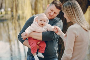 Aile bir yürüyüş