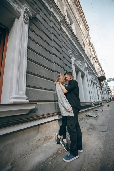 Casal na cidade — Fotografia de Stock