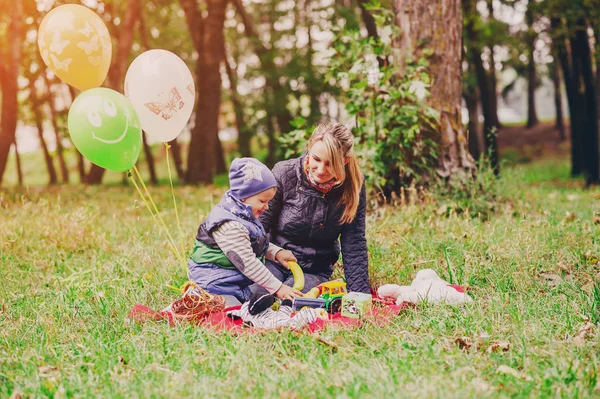 Mãe e filho — Fotografia de Stock