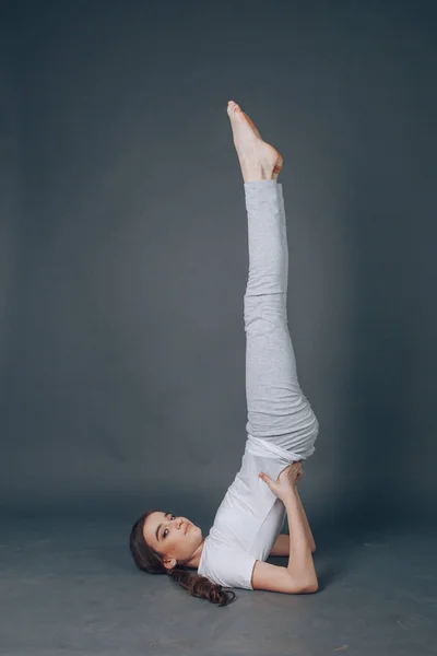 Chica en el estudio —  Fotos de Stock